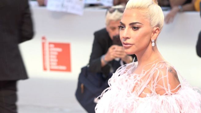 go to Lady Gaga sorgt für Lacher im Netz