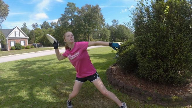 go to Trick Shot Talent: Was man mit einem Frisbee machen kann