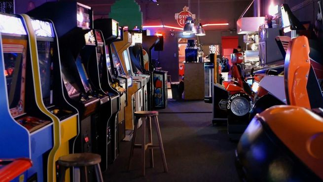 go to Amsterdam: Blast Galaxy Arcade Club